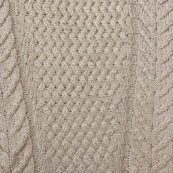 Girls knit sweater with 2 gold buttons: size: S - Picture 4 of 7